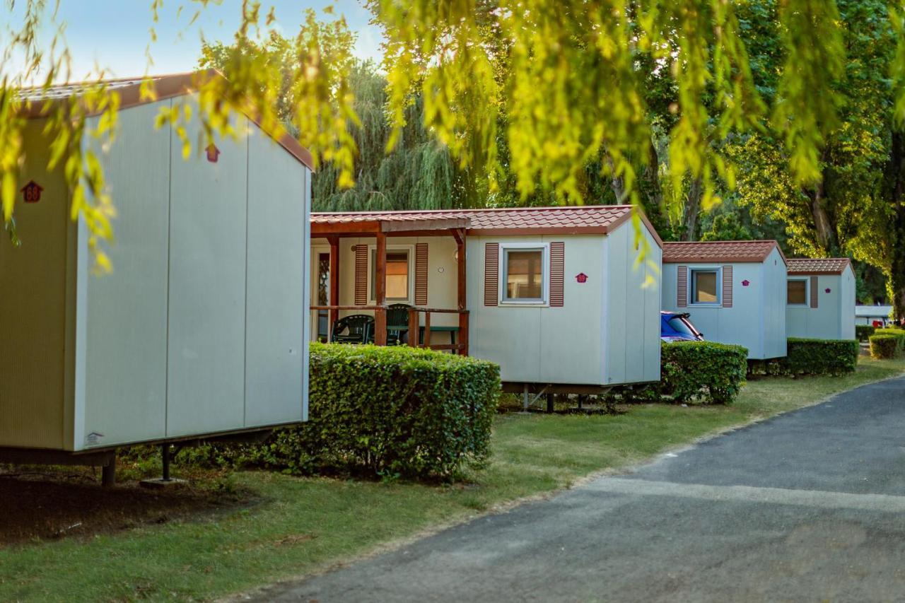 Balatontourist Fuered Camping & Bungalows Balatonfured Exterior photo